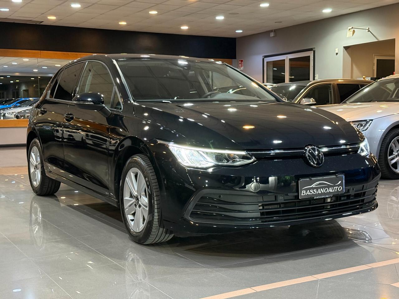 Volkswagen Golf VIII 2023 2.0 tdi Life 115cv dsg