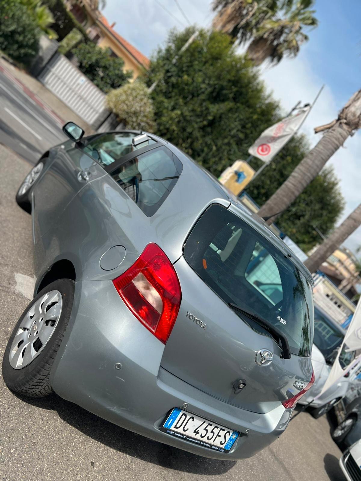 Toyota Yaris 1.3 M-MT 3porte Sol