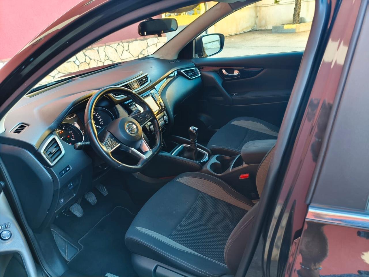 Nissan Qashqai 1.5 dCi Business