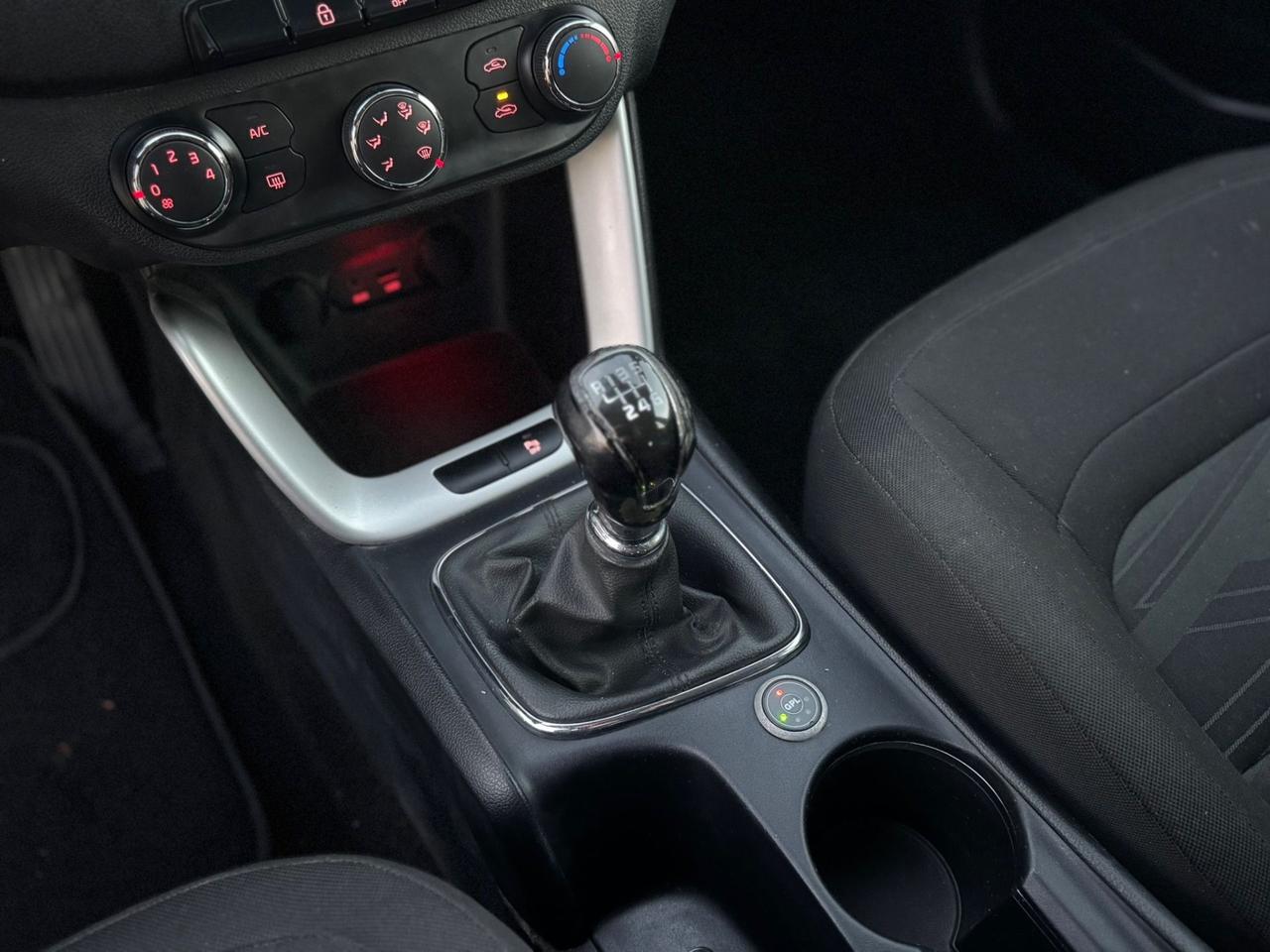 Kia Ceed 1.4 GPL SW Cool