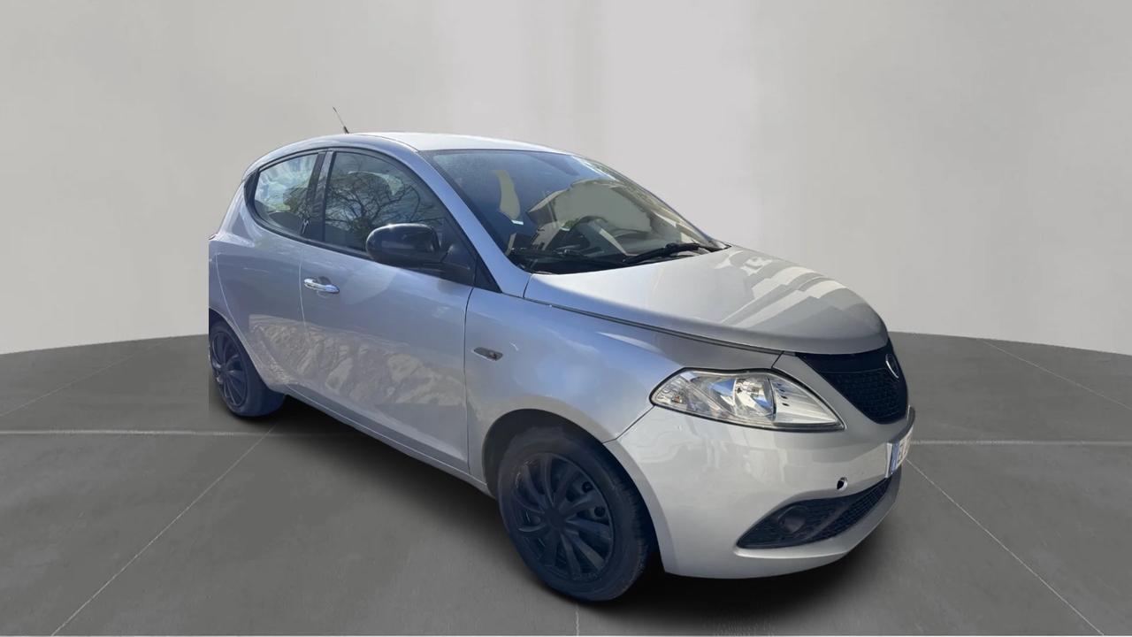Lancia Ypsilon 1.2 69 CV 5 porte S&S Silver