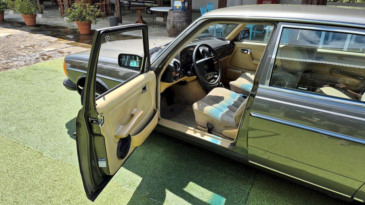 Mercedes-Benz 240 D Berlina W123 - 1980