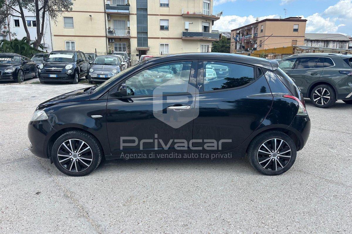 LANCIA Ypsilon 1.2 69 CV 5 porte Silver