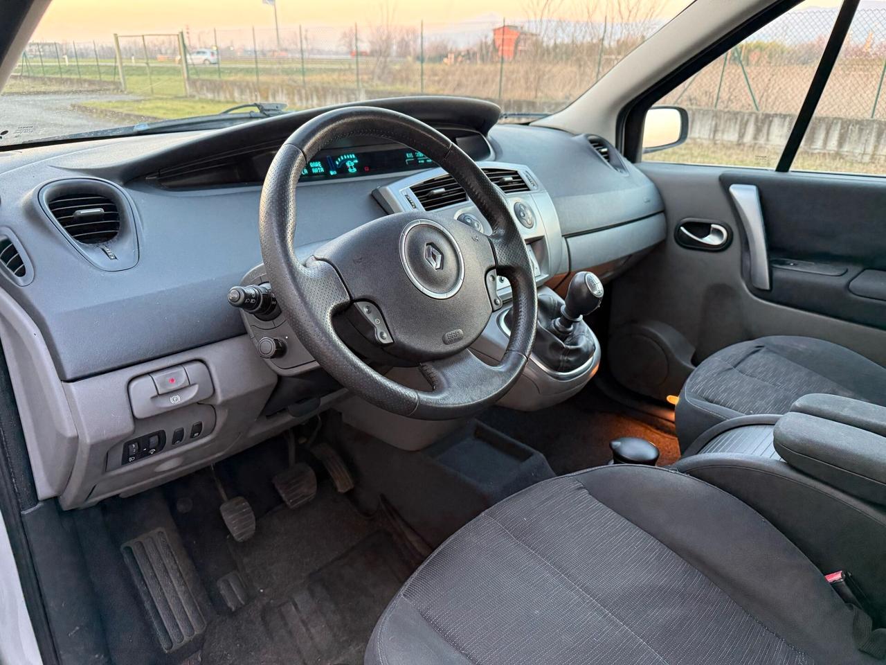 Renault Scénic 2.0 dCi 150CV 7 POSTI