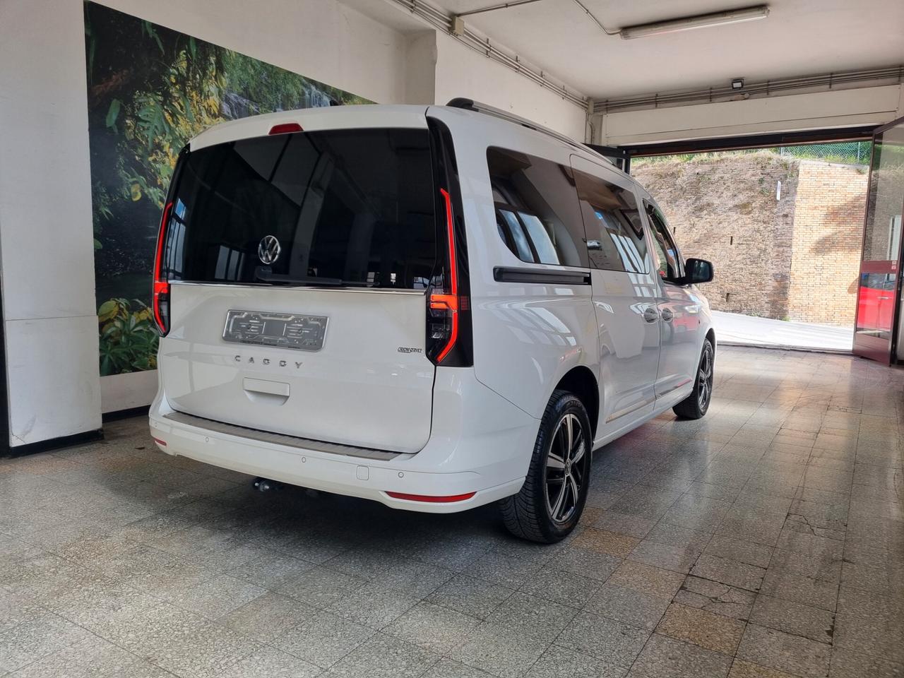 Volkswagen Caddy 1.5 TGI 130cv Style Maxi UNICA IN TUTTA EUROPA!