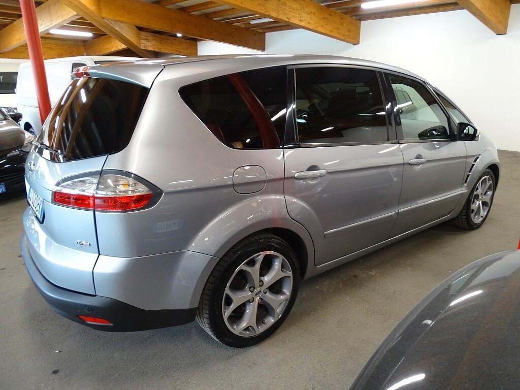 Ford S-Max 2.0 TDCi 140CV 7 posti Neopatentati
