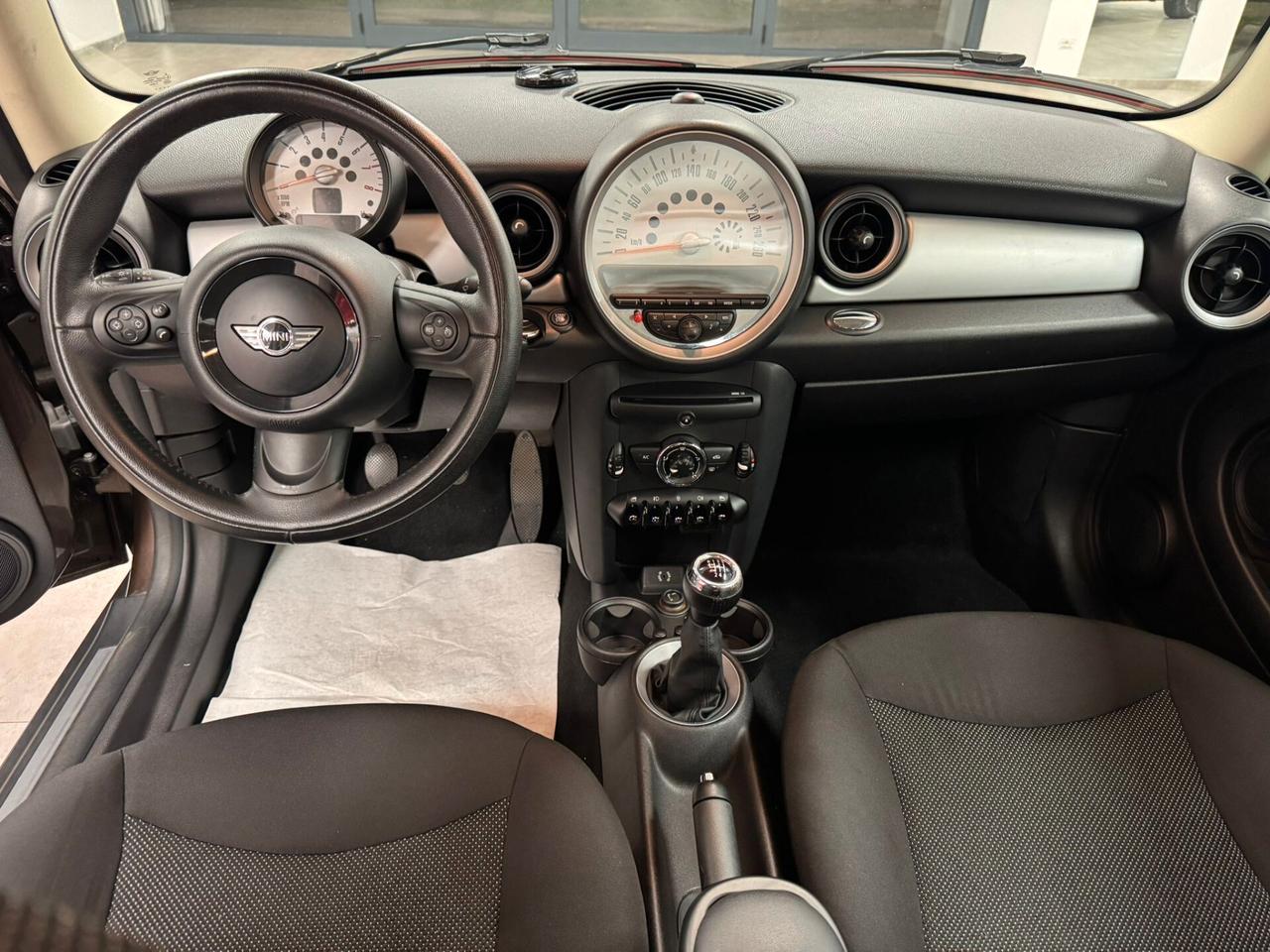 Mini 1.6 16V One (55kW)