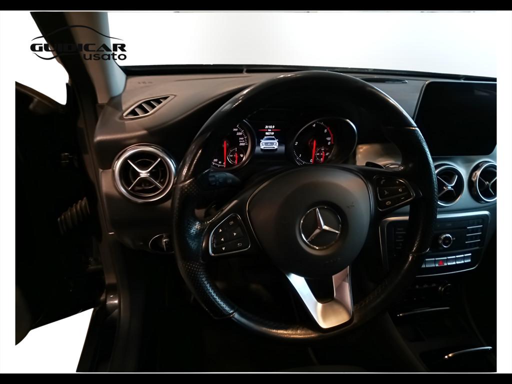 Mercedes-Benz GLA-X156 2017 - GLA 200 d Sport auto