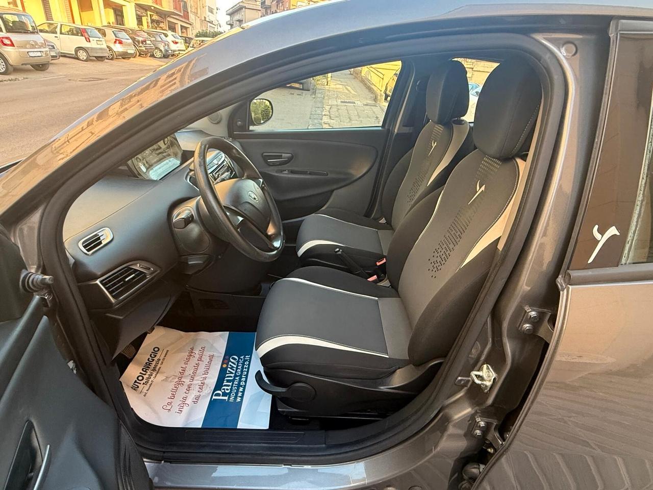 Lancia Ypsilon 1.2 69 CV 5 porte Elle