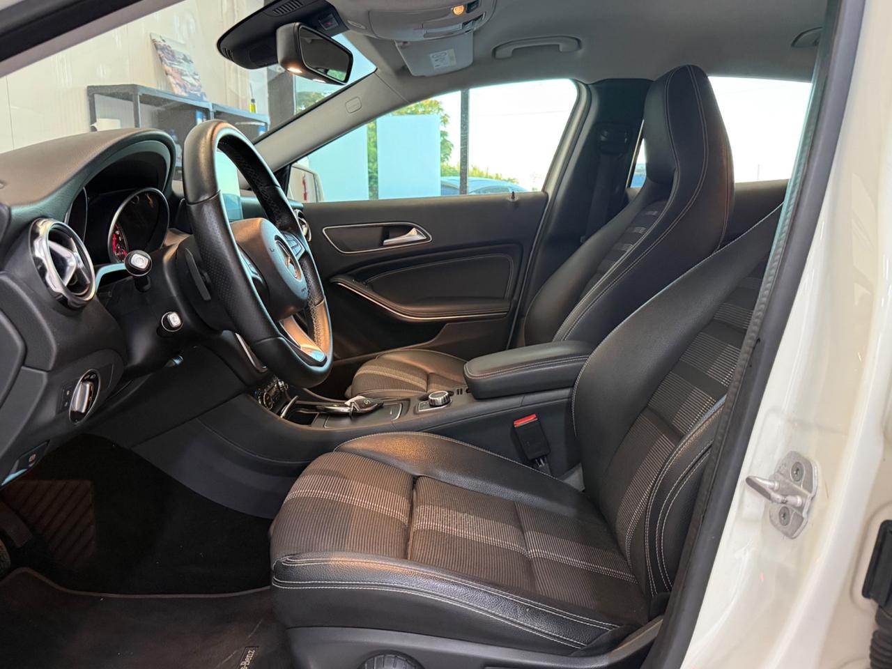 Mercedes-benz GLA 200 d Automatic Premium
