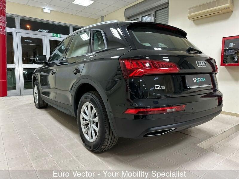 Audi Q5 2.0 TDI quattro S tronic Business