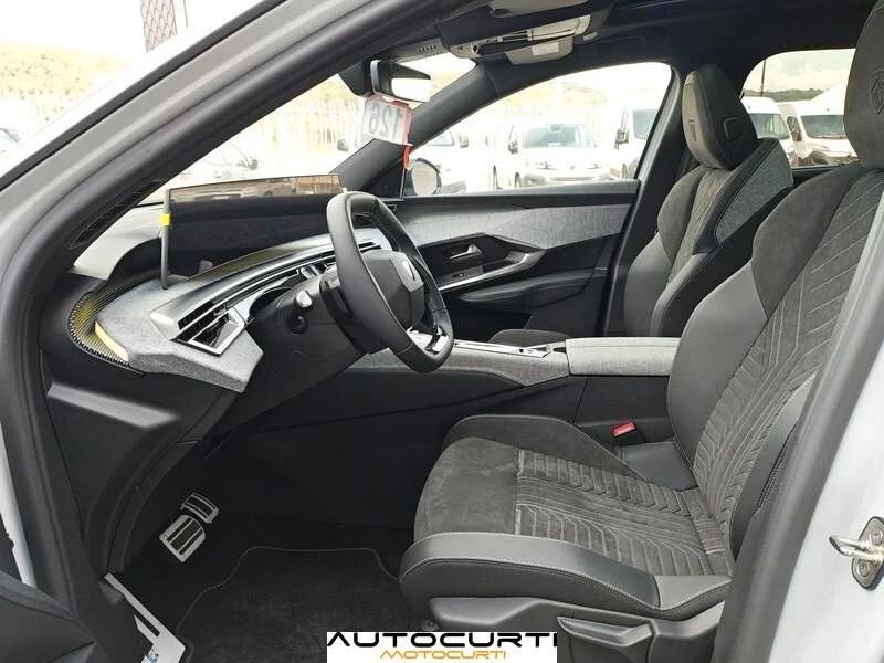 Peugeot 5008 Hybrid 136 e-DCS6 GT