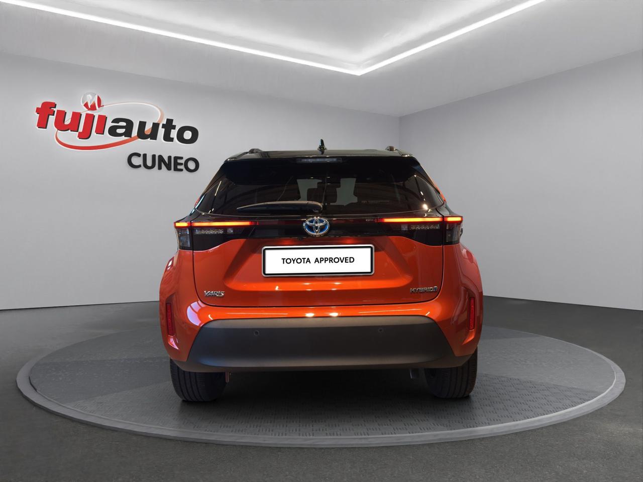 Toyota Yaris Cross 1.5h Orange Edition fwd 116cv