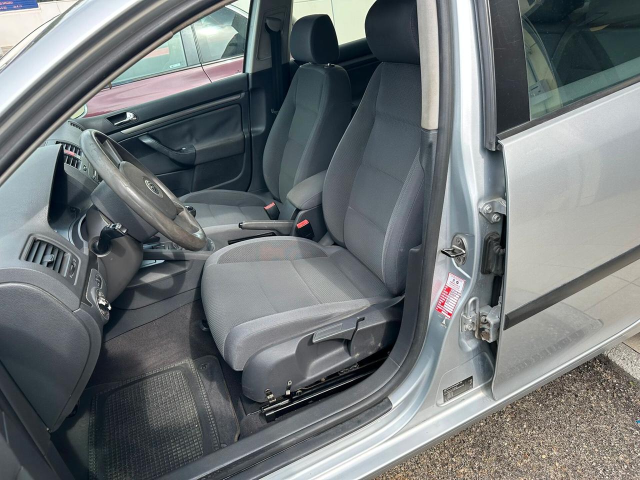 Volkswagen Golf 1.9 TDI 5p. UNIPRO