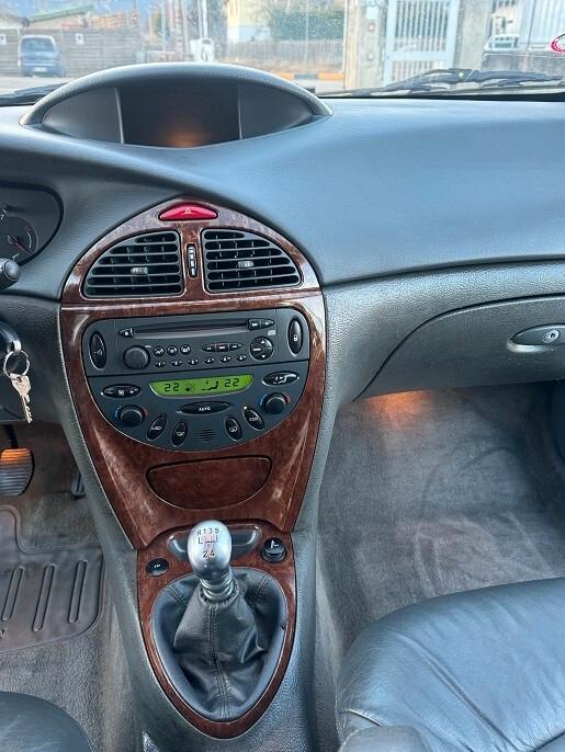Citroen C5 2.0 HDi cat Exclusive