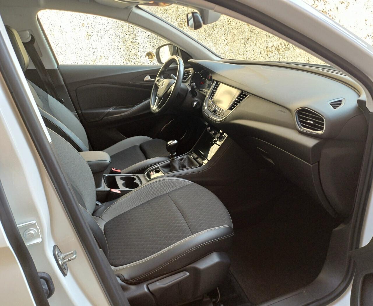 OPEL GRANDLAND X 1.5 DIESEL 130cv BUSINESS EDITION