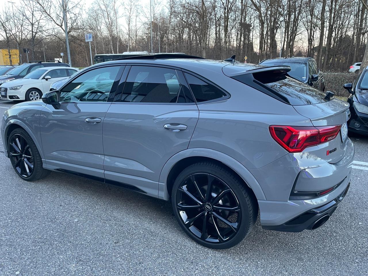 Audi RSQ3 SPB quattro*Automatik*Navi*Pelle