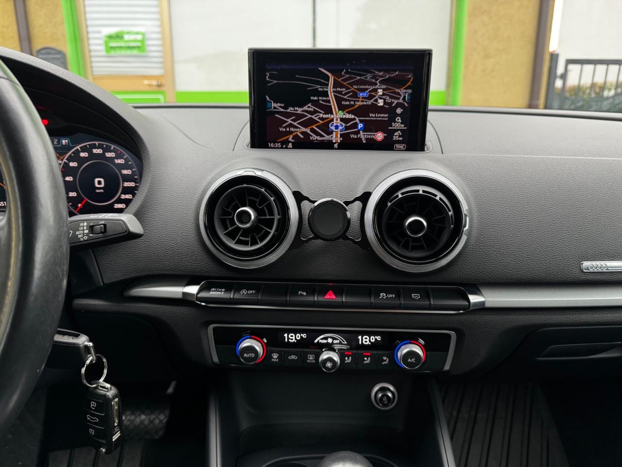 Audi A3 1.6 116CV SPB TDI S tronic S-LINE