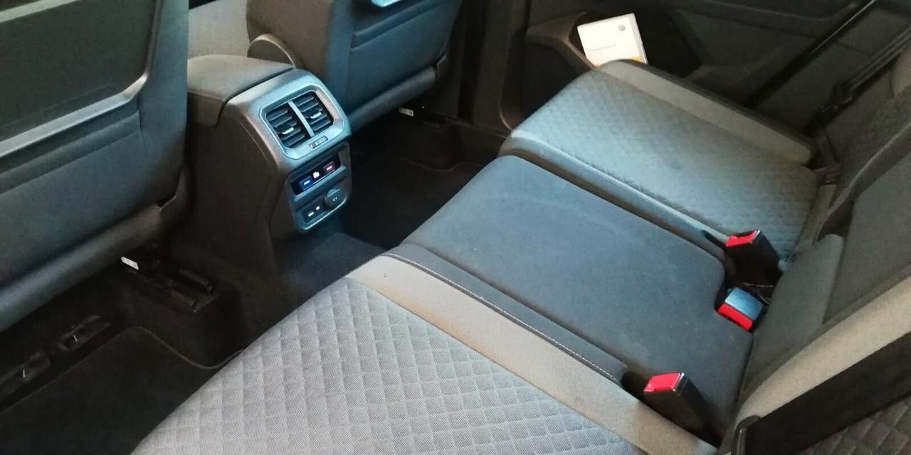 Volkswagen Tiguan 2.0 TDI SCR DSG Business BlueMotion Technology