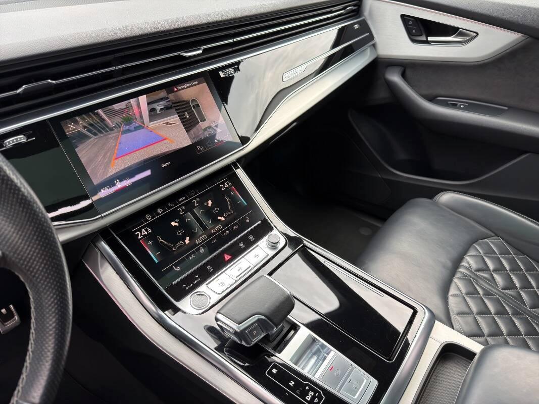 Audi Q8 50 3.0 286CV S LINE PELLE VALCONE TETTO CAMERA 360