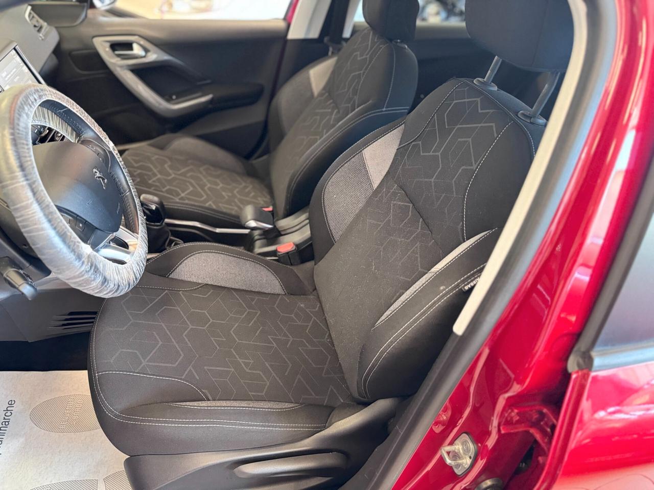 Peugeot 2008 BlueHDi 100 Allure