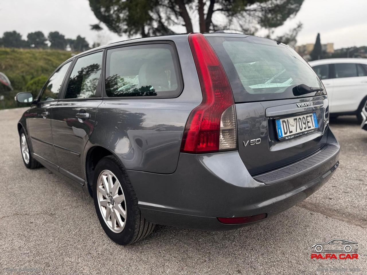VOLVO V50 2.0 D Summum