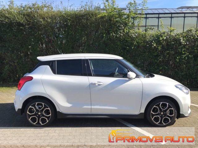 SUZUKI Swift 1.2 Hybrid Top