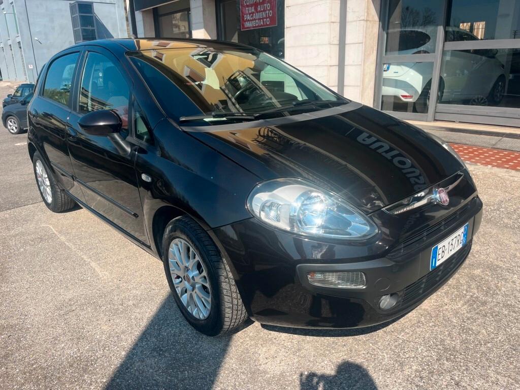 Fiat Punto 1.4 5 porte cambio manuale e automatico