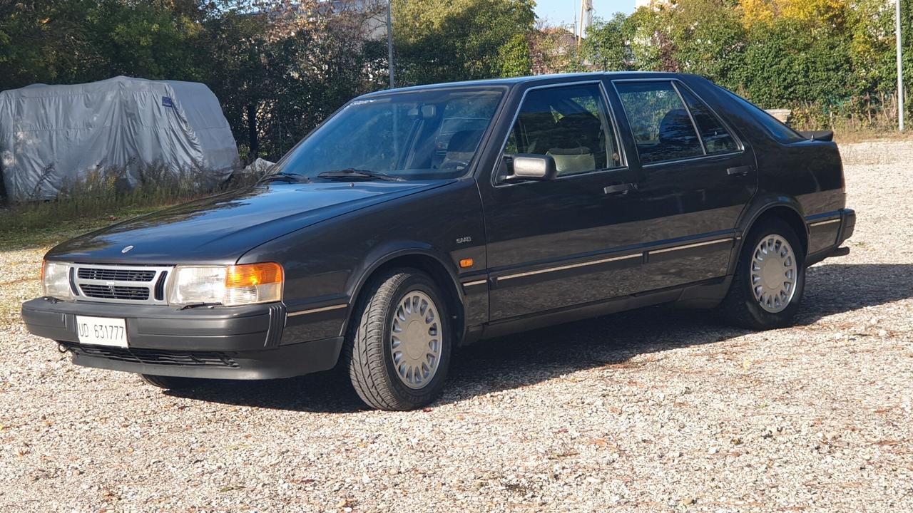 Saab 9000 i 16 5 porte