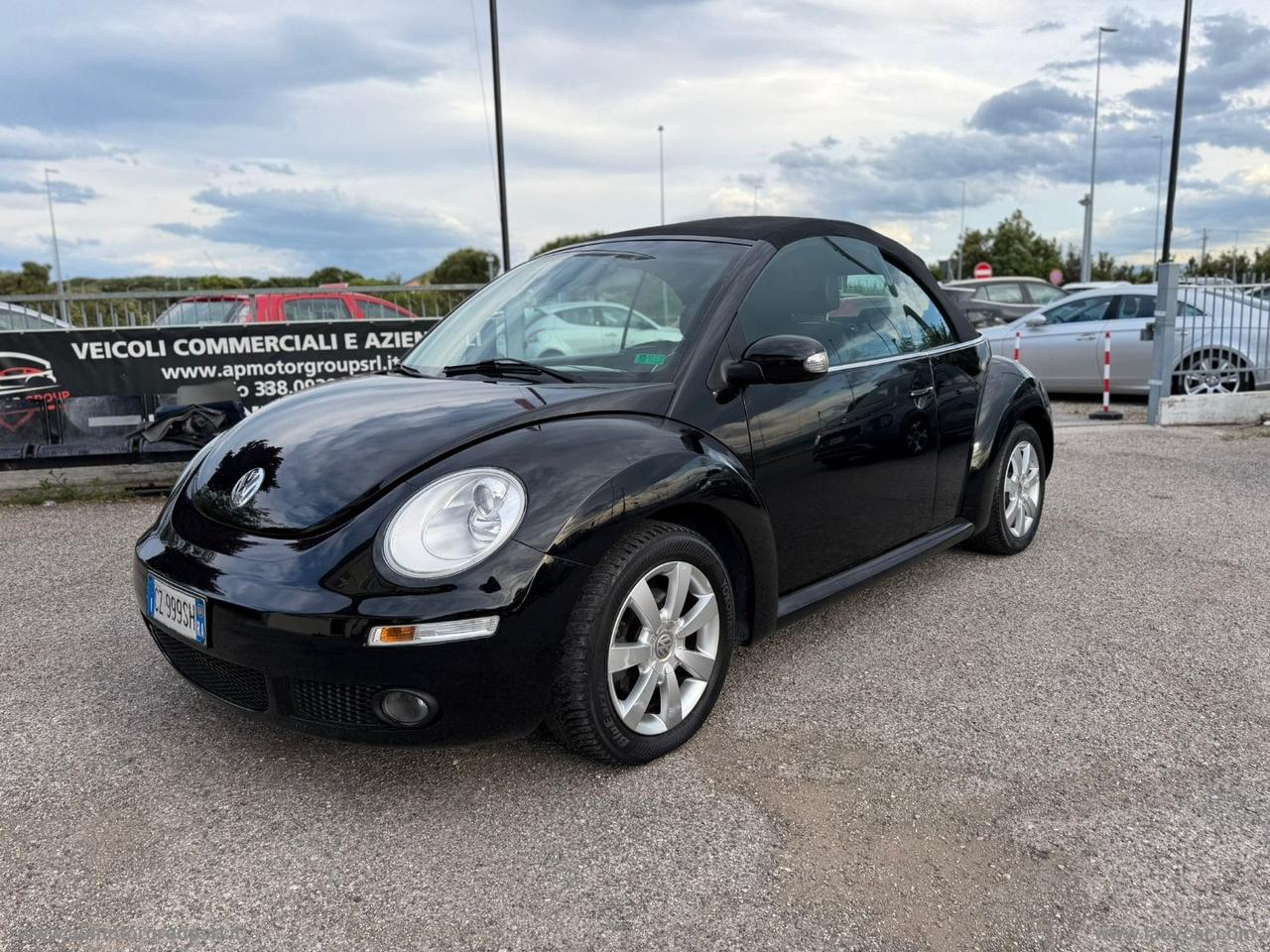 VOLKSWAGEN New Beetle 1.4 16V Cabrio