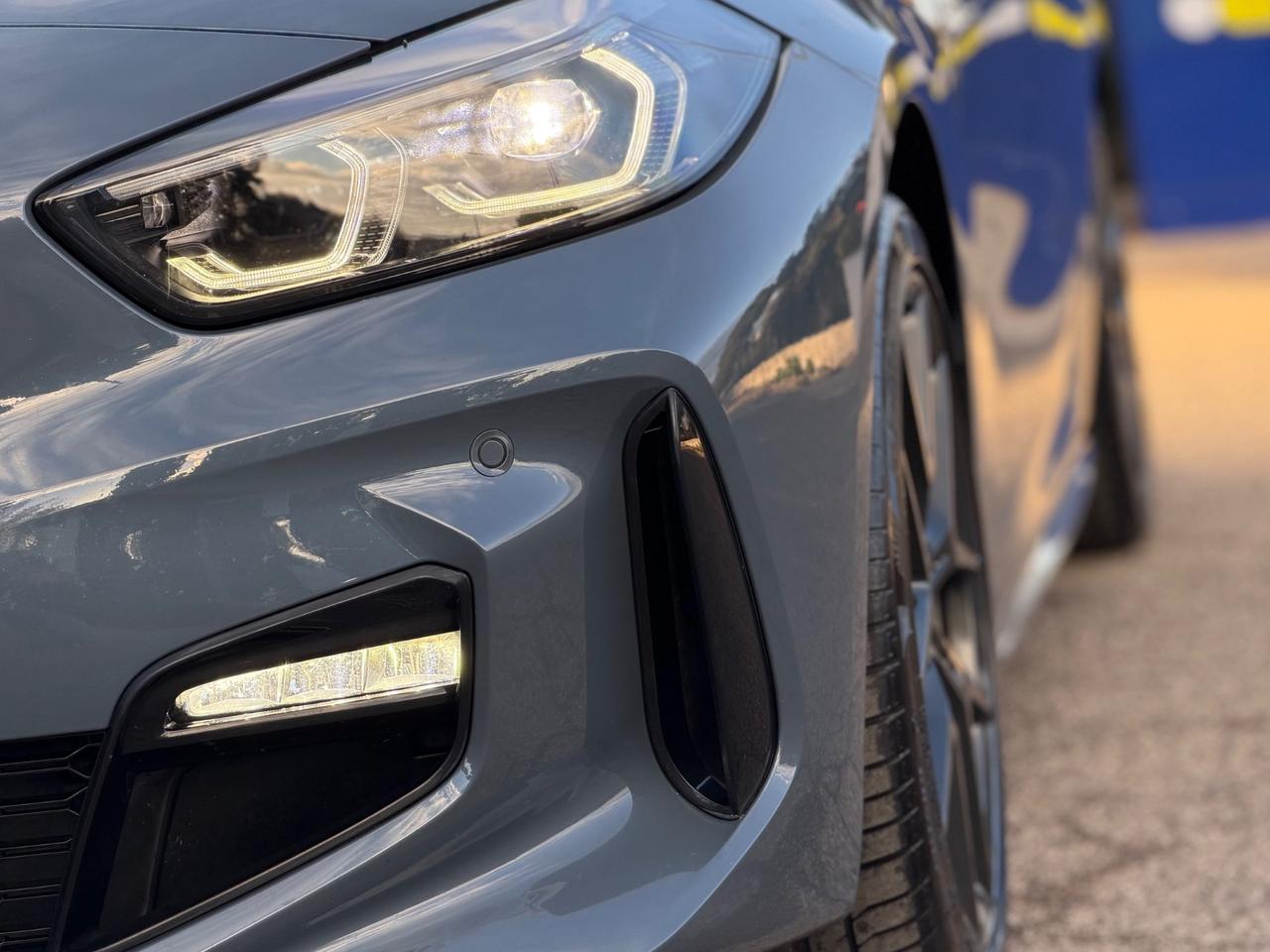 Bmw 116 116d 5p. Msport