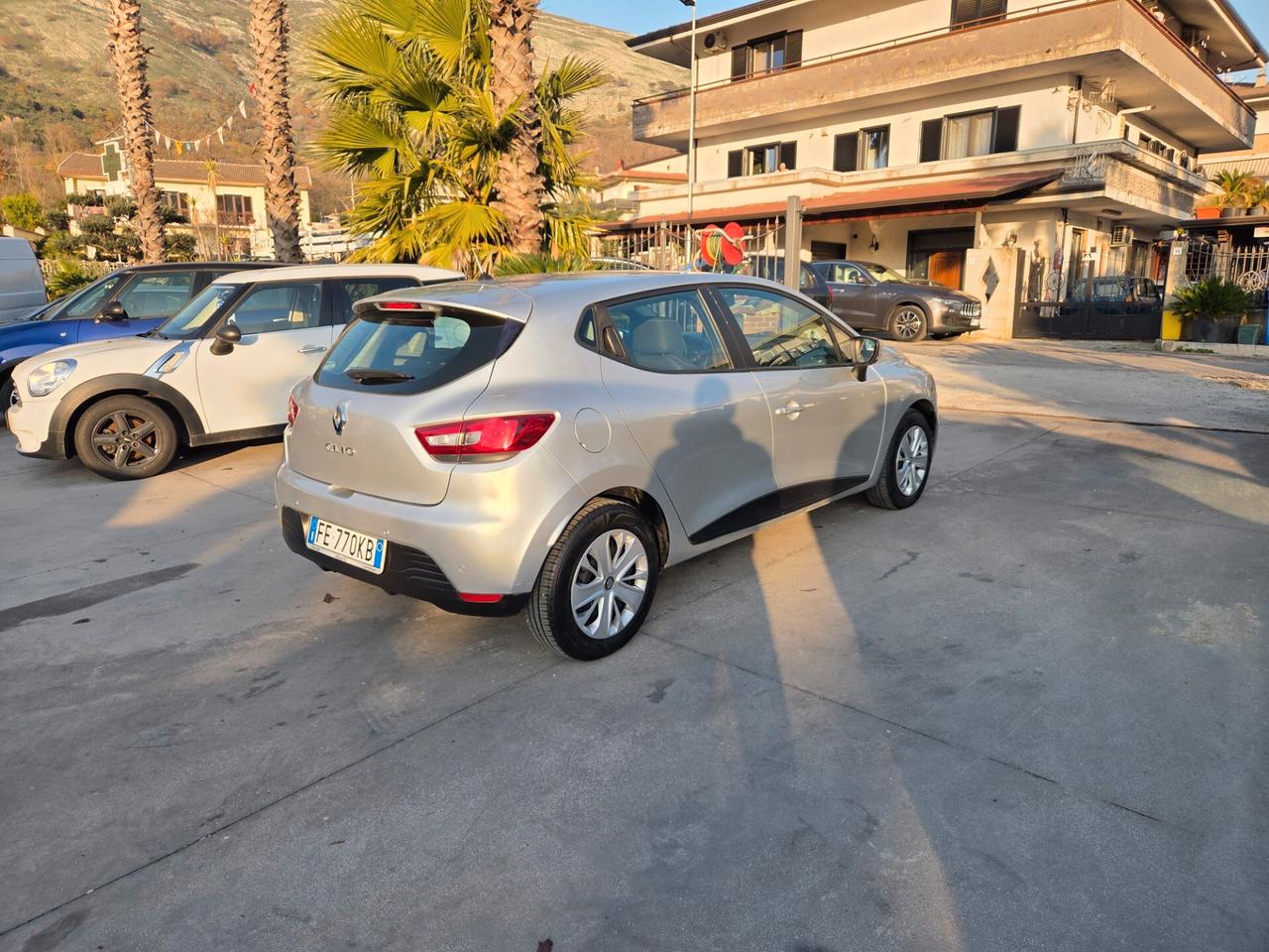 Renault Clio 1.2 75CV 5 porte Intens- PERFETTA