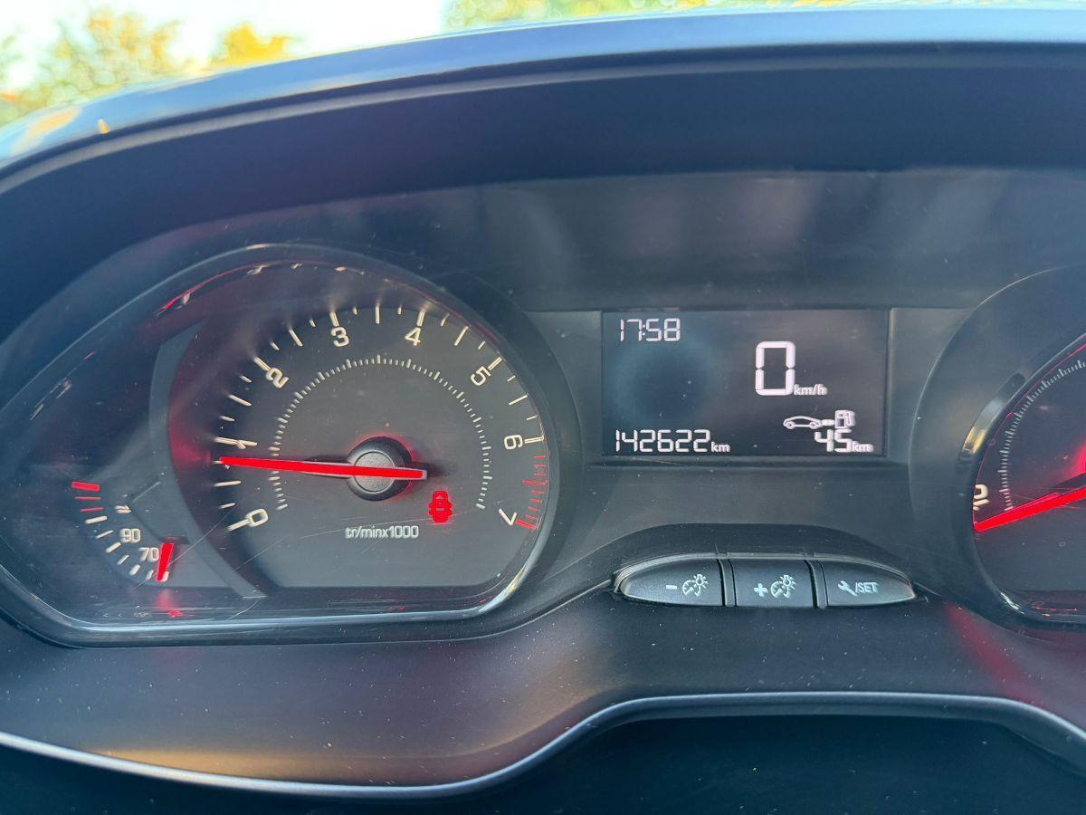 PEUGEOT - 208 - 1.2 VTi 82 CV 5p. Allure