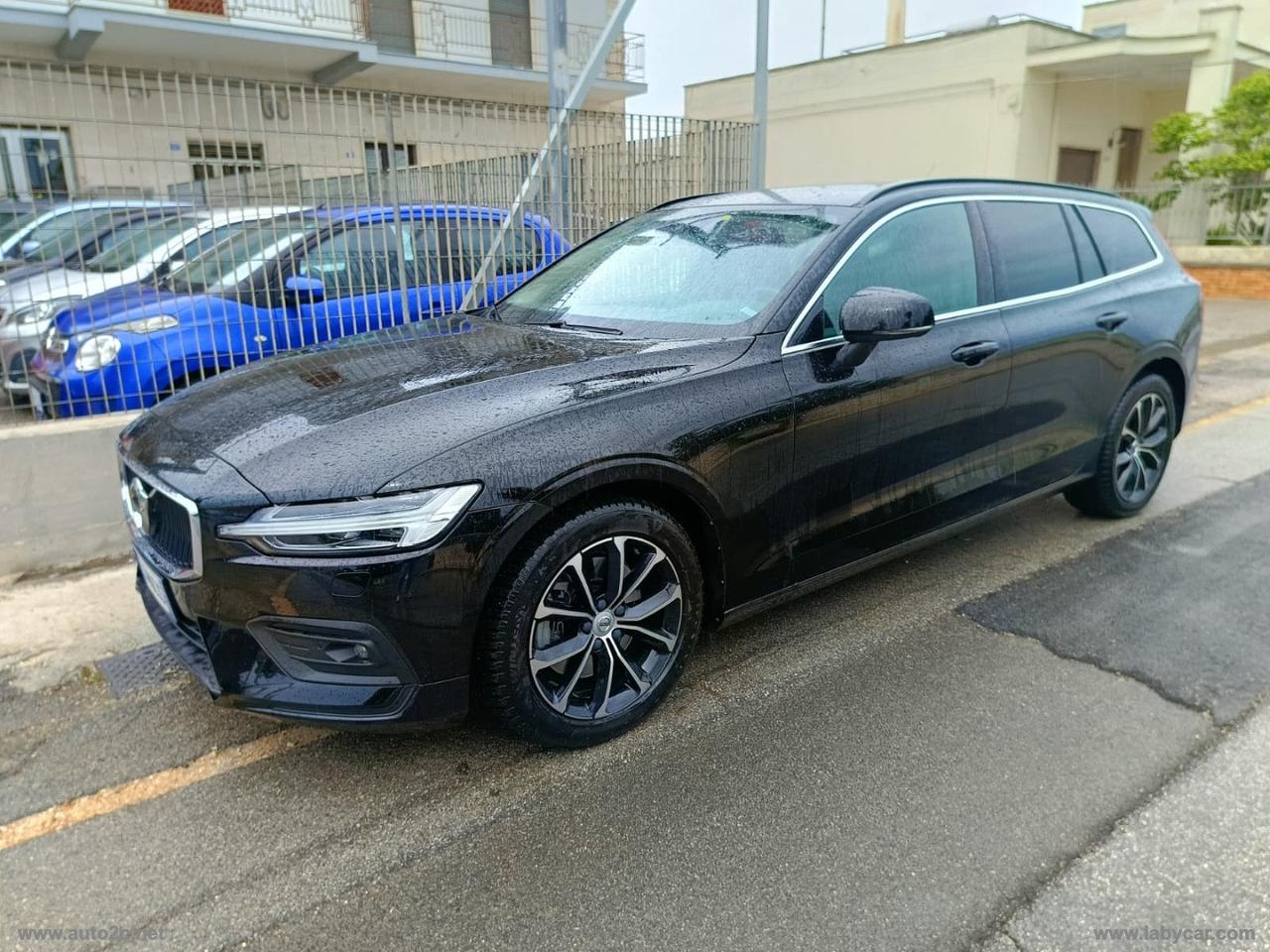 VOLVO V60 B4