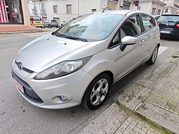 FORD Fiesta 1.2 Benzina 5 porte - 2012