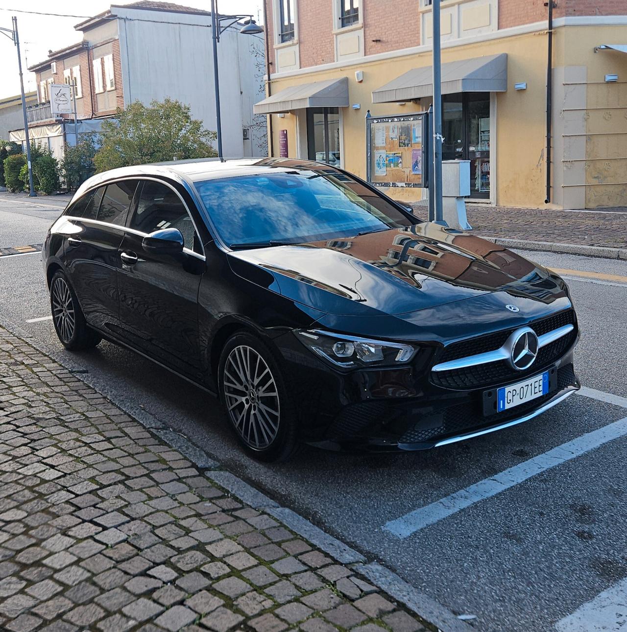 Mercedes-benz CLA 180 d Automatic Shooting Brake Sport
