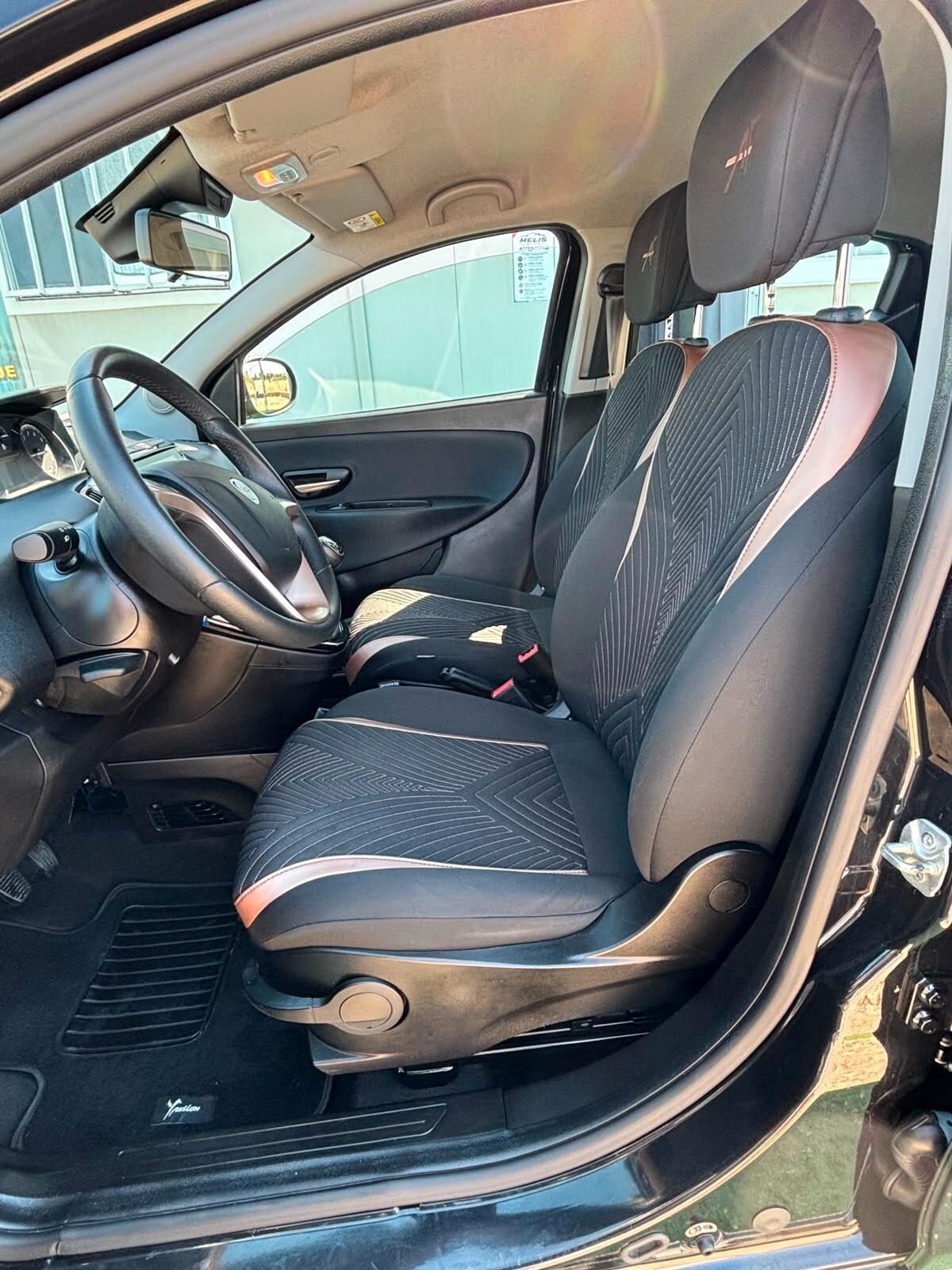 Lancia Ypsilon 1.0 Hybrid/ Benzina