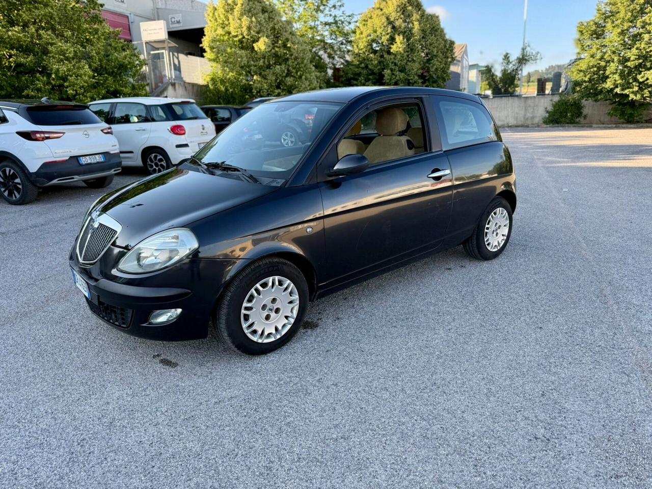 Lancia Ypsilon 1.2 benzina NEOPATENTATI uniproprietà