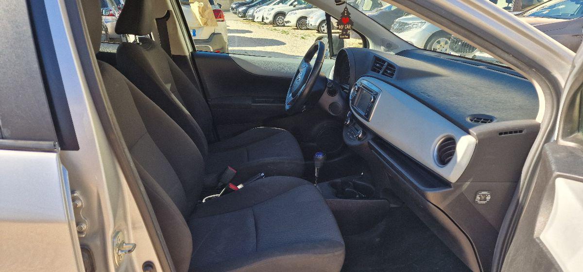 TOYOTA Yaris 1.5 Hybrid 5 porte Lounge