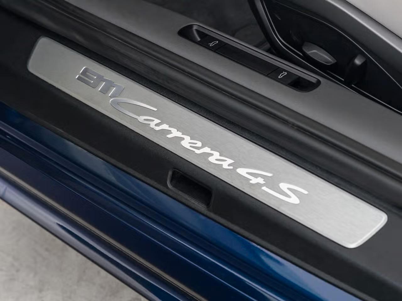 Porsche 911 Carrera 4S