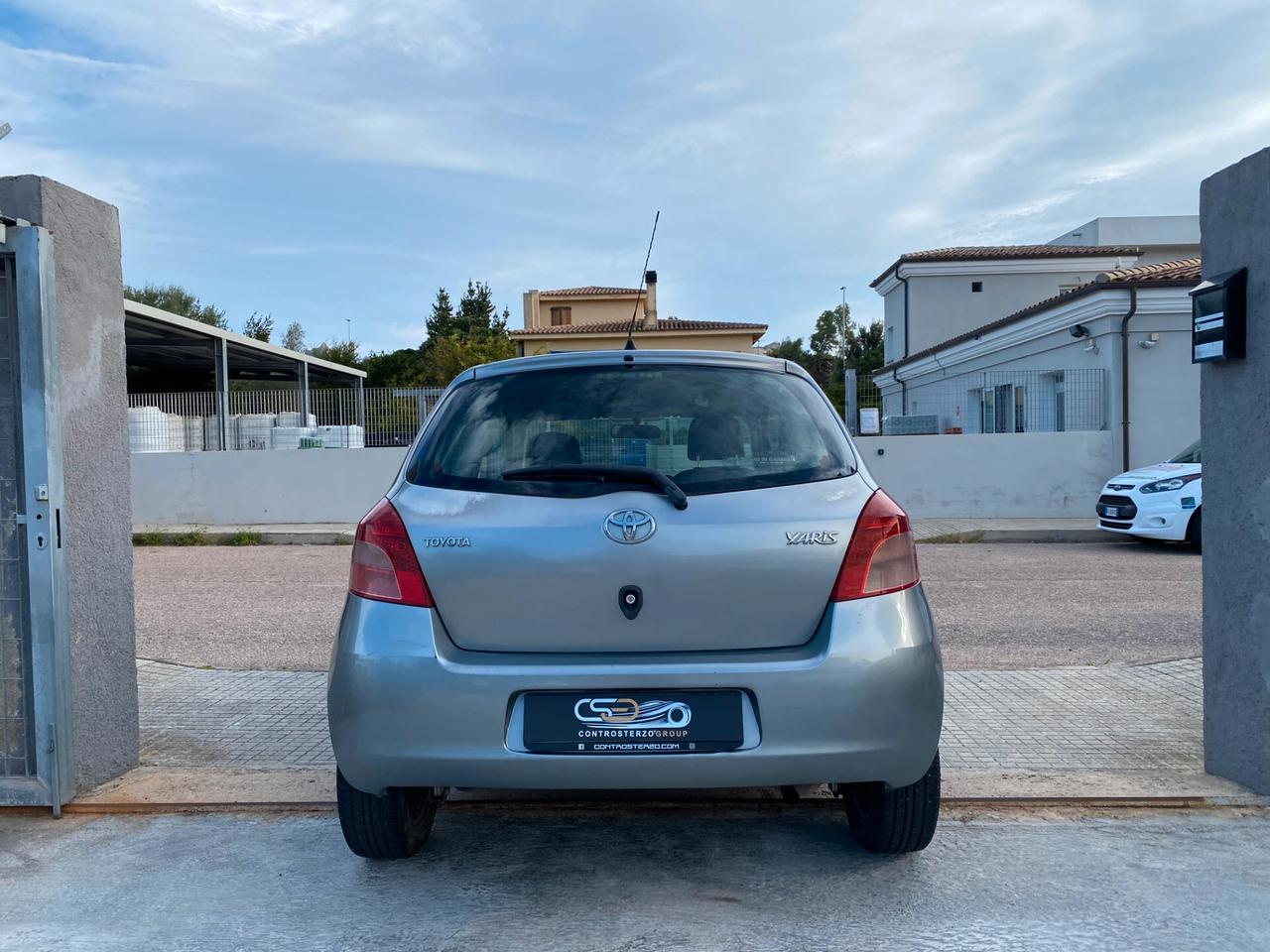 Toyota Yaris 1.0 5 porte Sol