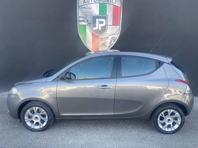 Lancia Ypsilon 1.2 Gold s&s PDC Cerchi 15" Schermo 5"