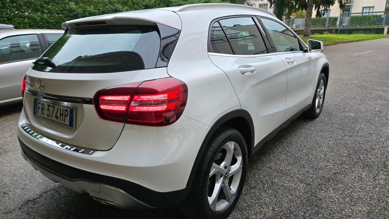 Mercedes-benz CLA 200d Automatic Premium