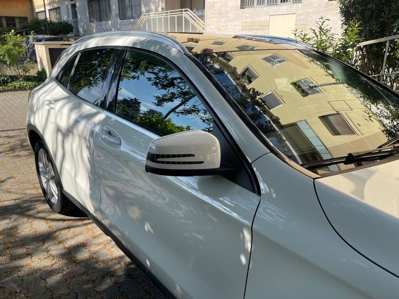 Mercedes-Benz GLA 200 200d