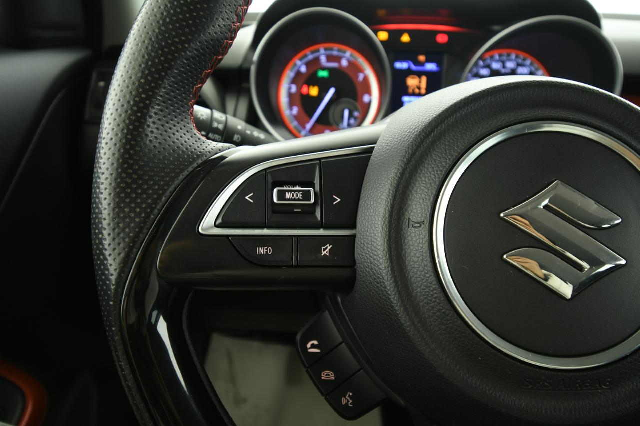 SUZUKI Swift 1.4h Sport 2wd ACC+CAMERA+C17"+NEOPATENTATI