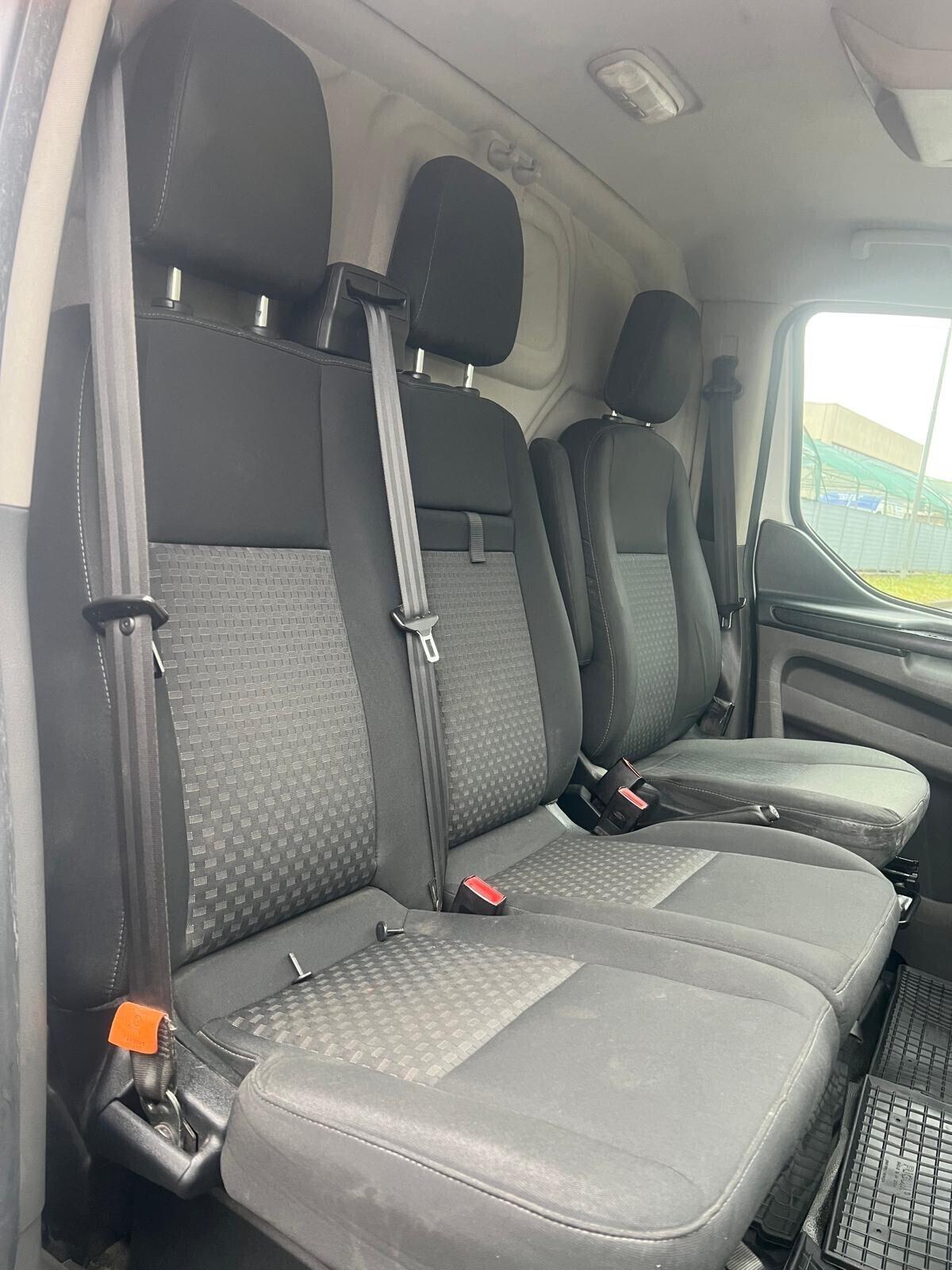 Ford Custom Auto. Euro6 2018