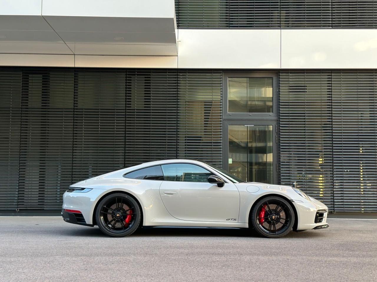 Porsche 992 GTS Coupe' 480 cv