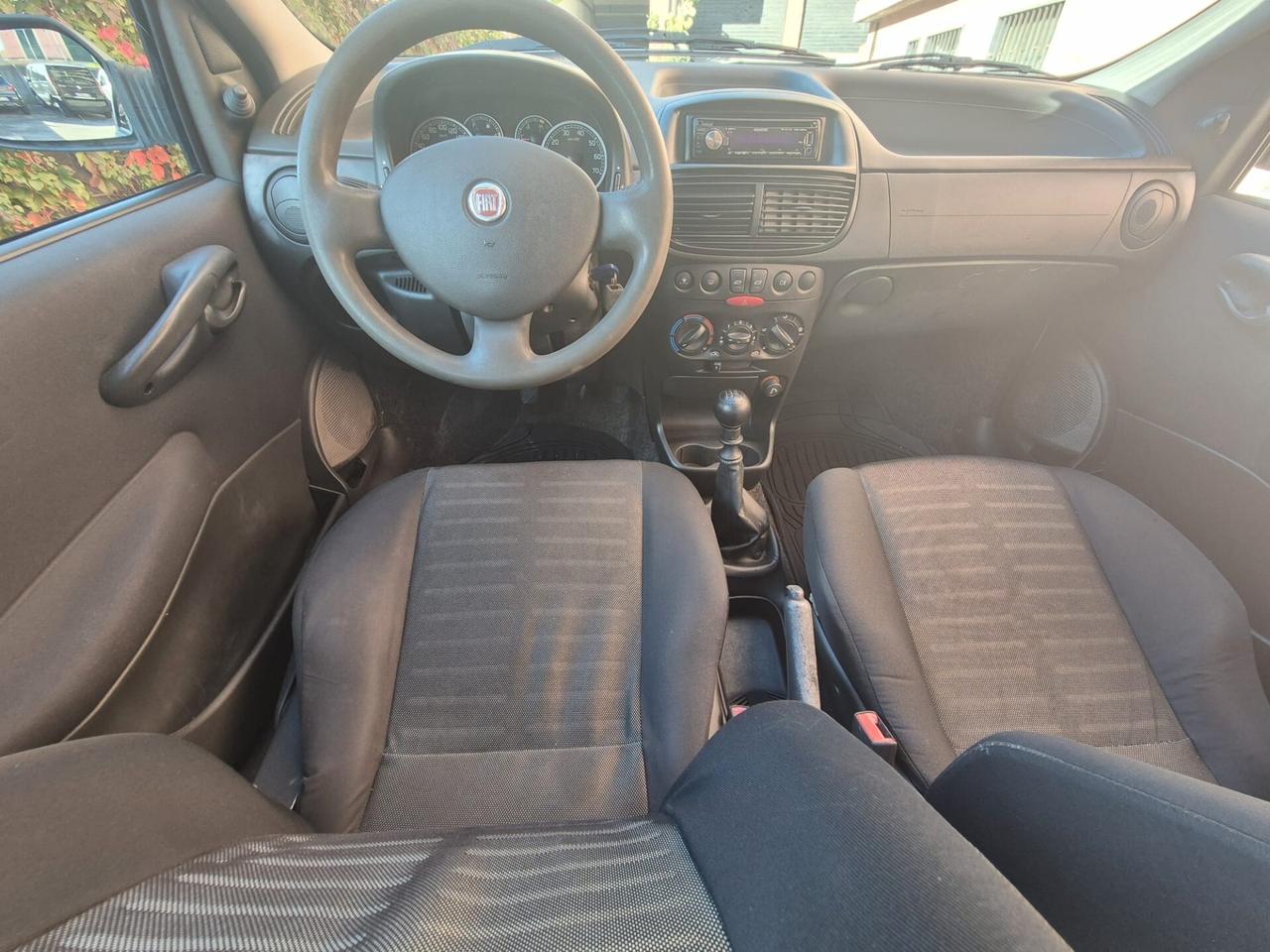 Fiat Punto 1.2 benzina 60cv 5 porte 2010