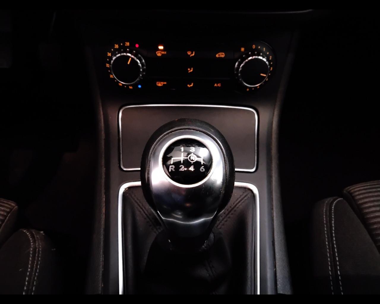 Mercedes-Benz Classe B - T246 - B 180 d (cdi) Business