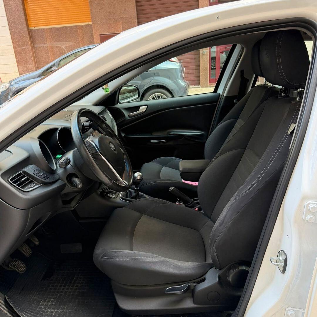 Alfa Romeo Giulietta 1.6 JTDm - 120 CV
